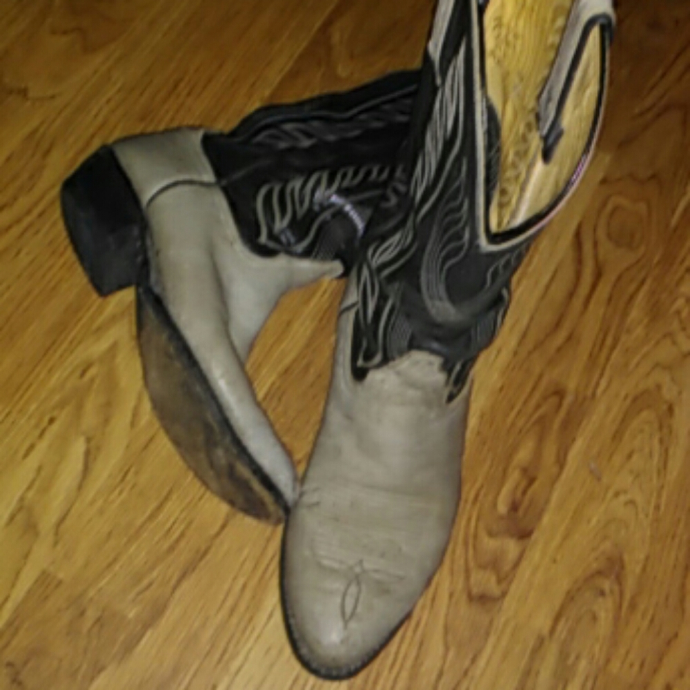 Distressed Tony Lama cowboy boots